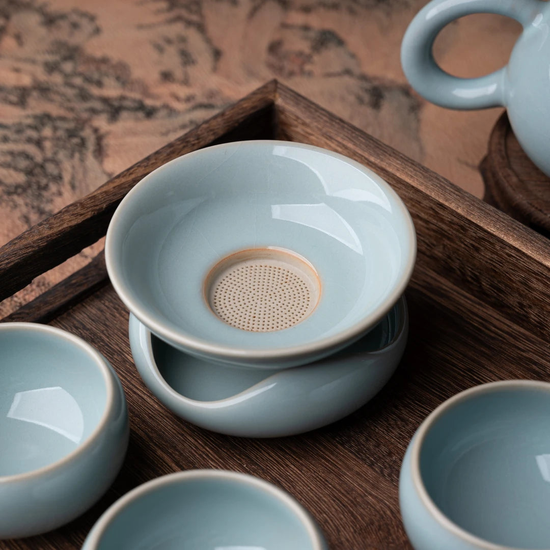 Ru kiln tea set with iceveins