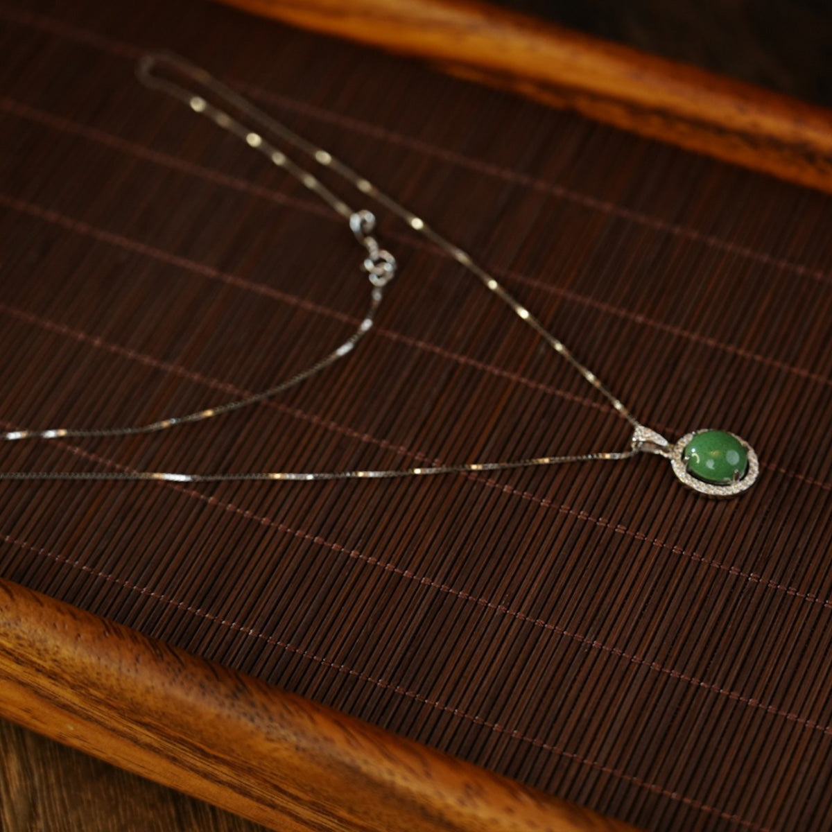 Green Necklaces 101745