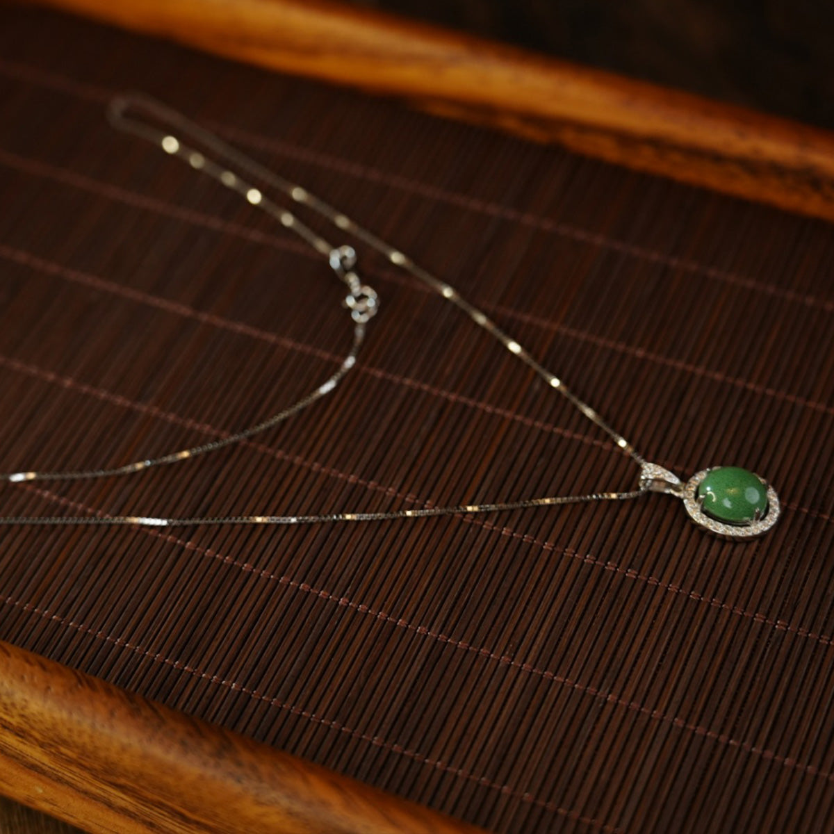 Green Necklaces 101745