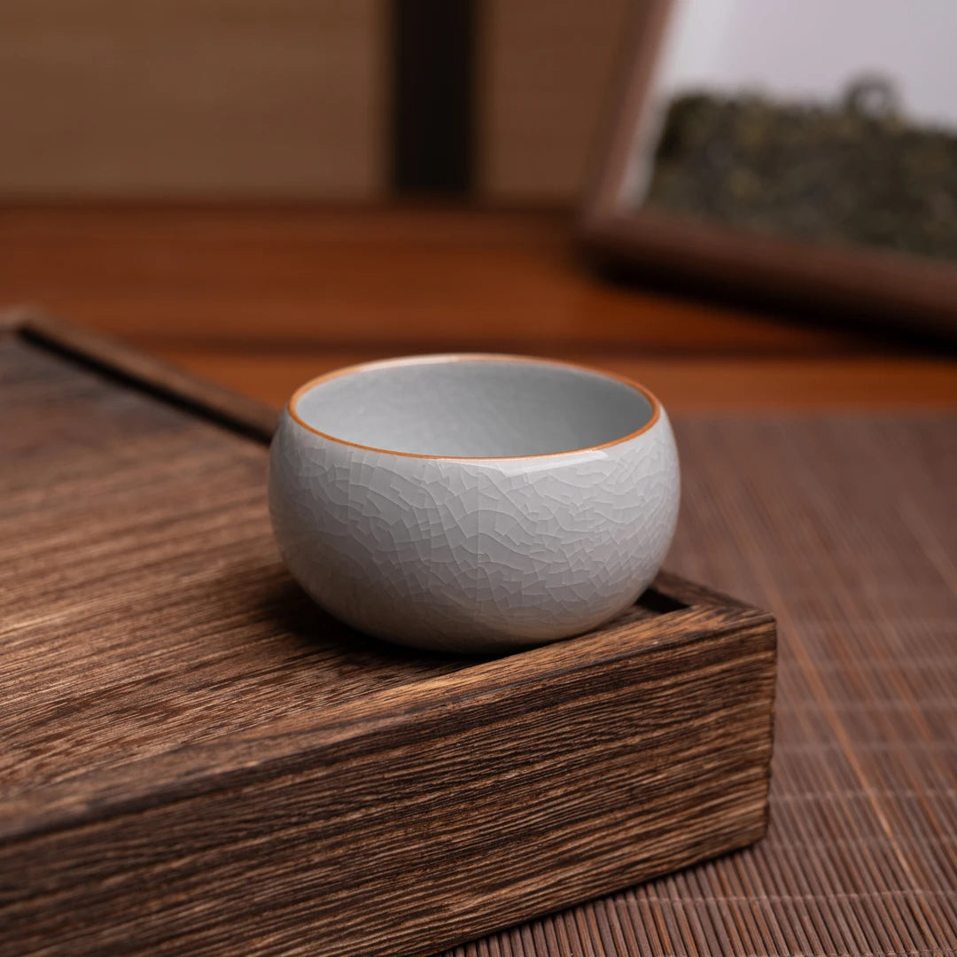 The best teacup for delicate green teas like Longjing