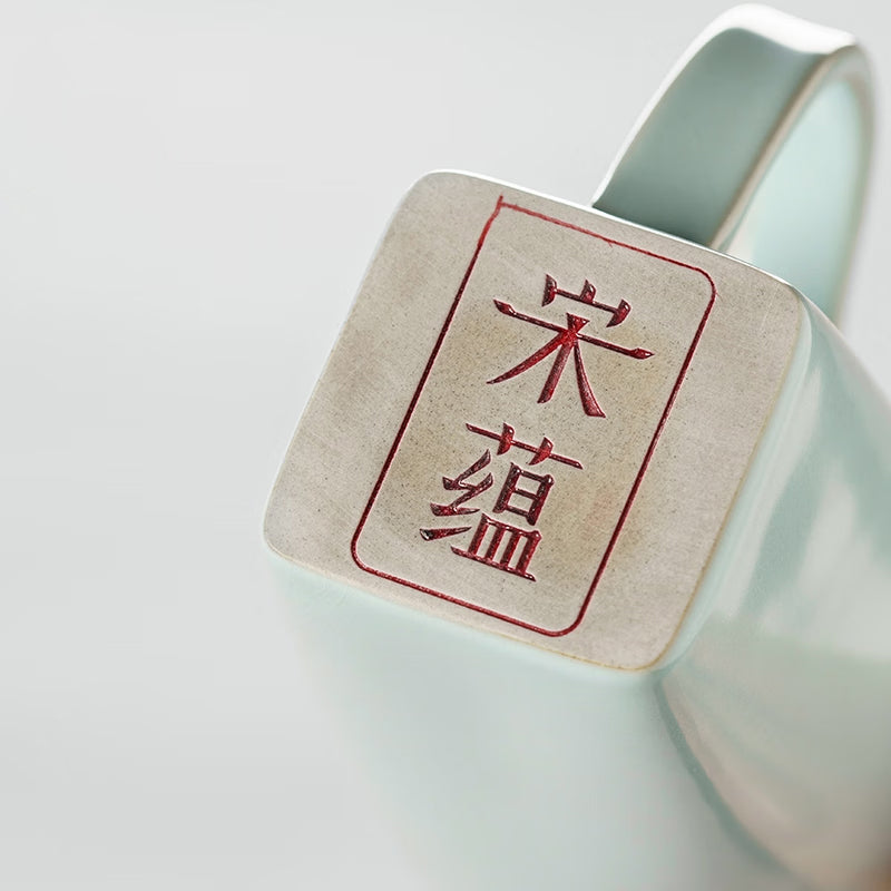 Exhibition quality tea cup for discerning collectors