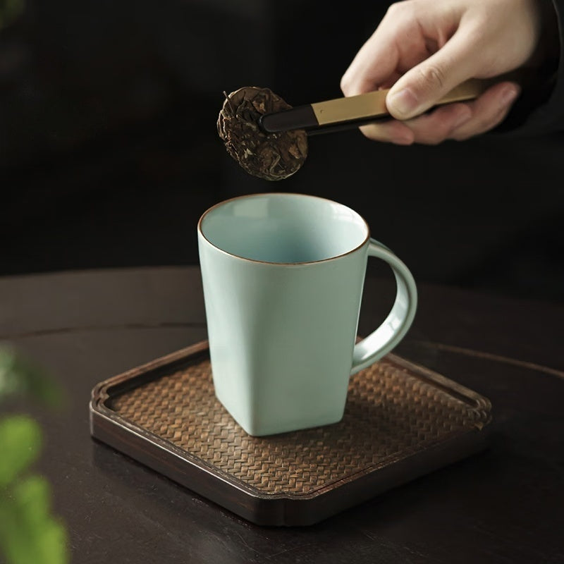 Office tea cup for workday breaks