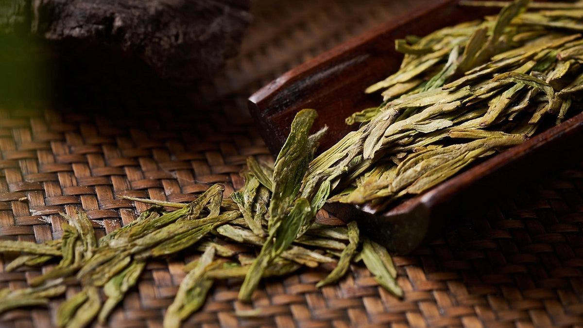 Beyond Chinese Tea: Exploring Longjing and Black Tea in Proper Sets