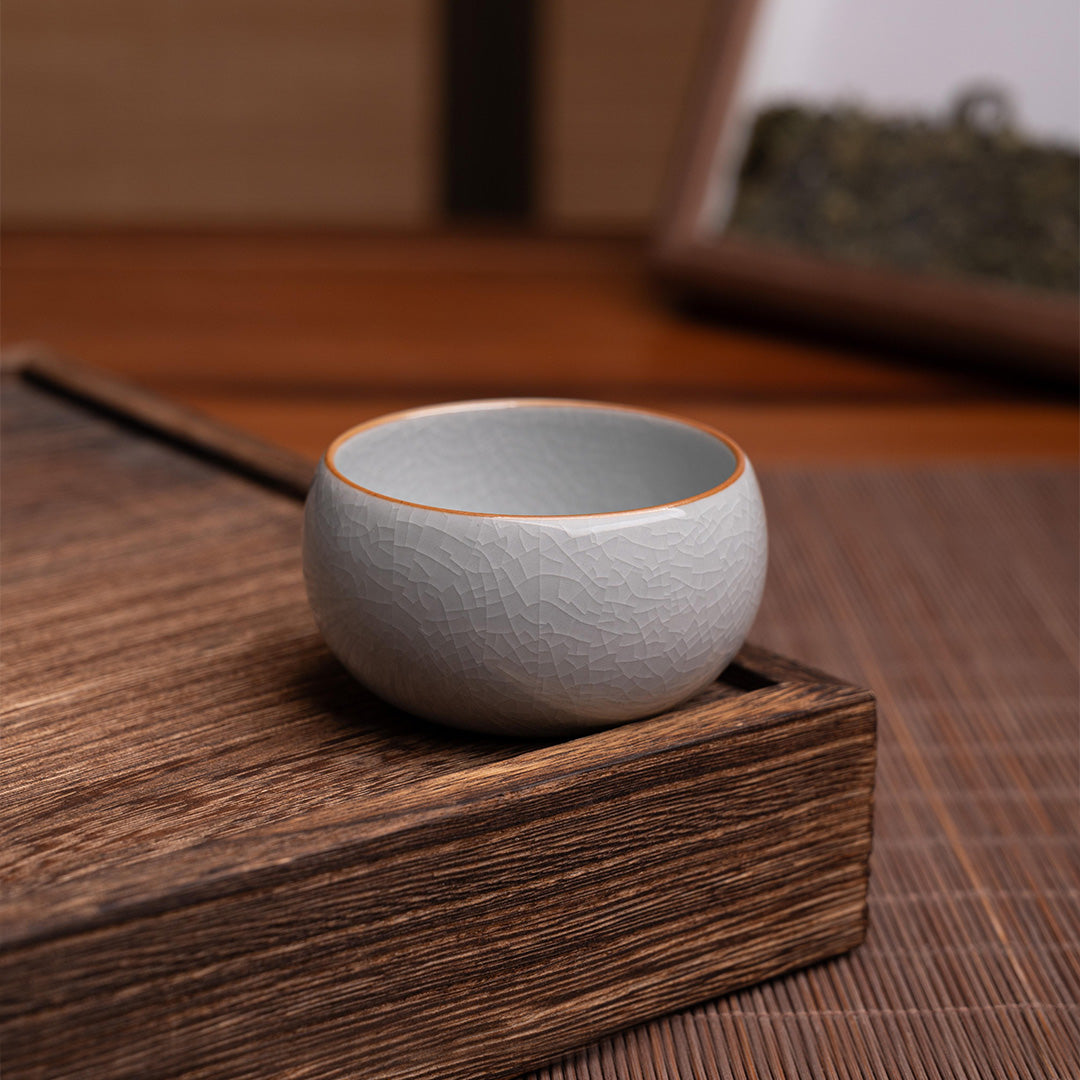 Ru ware tea cup with iceveins
