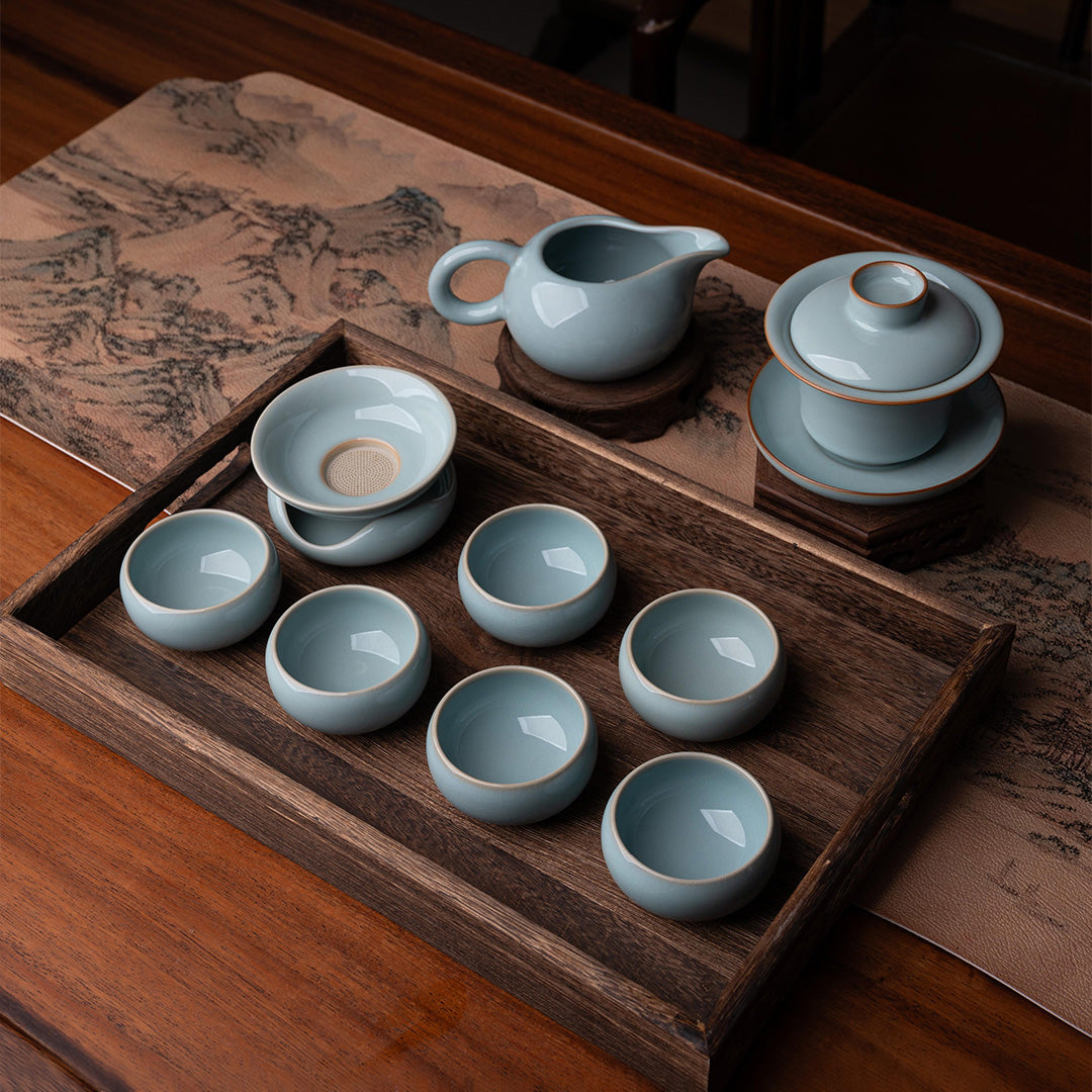 Gong fu cha tea set for traditional brewing