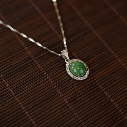 Green Necklaces 101754