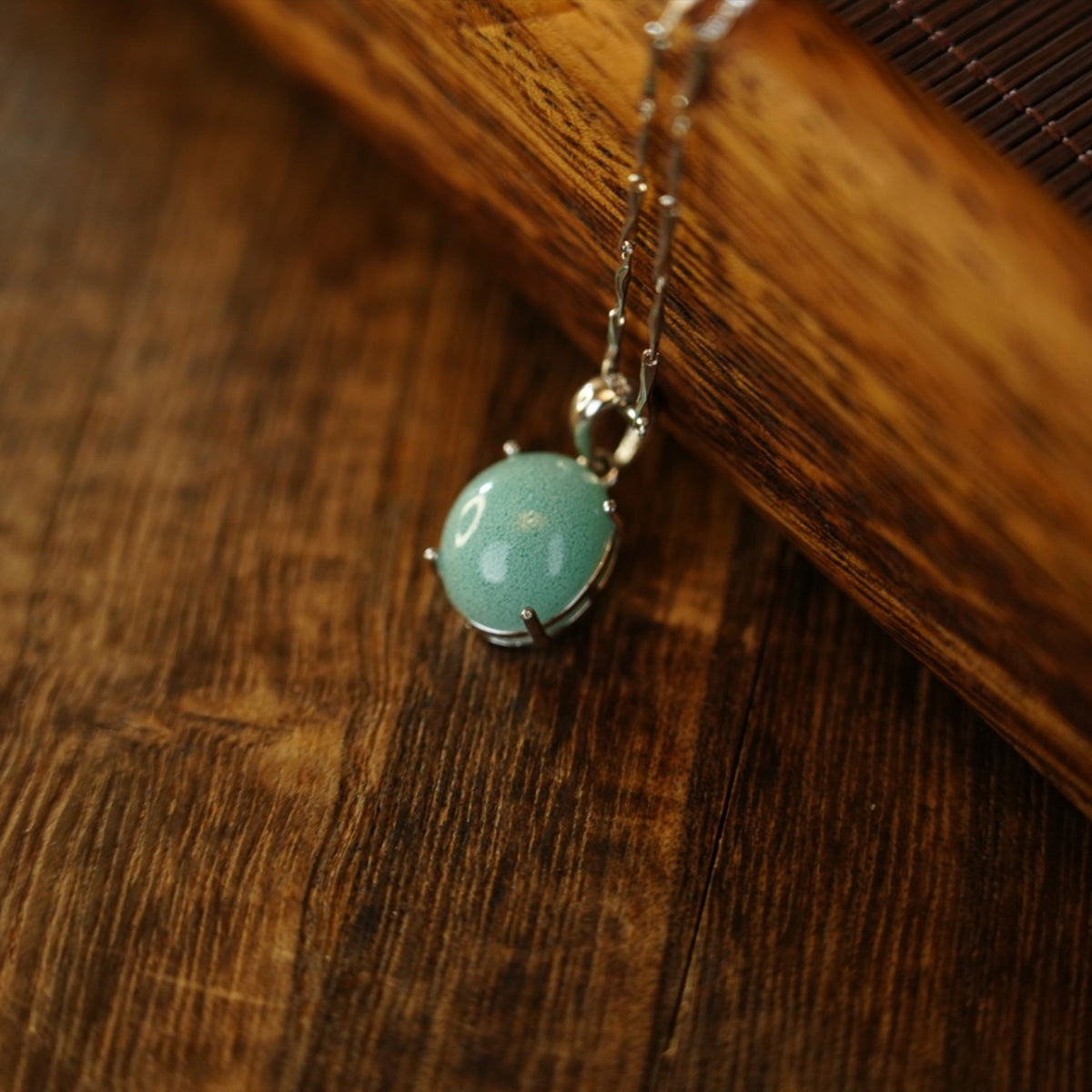 Light blue Necklaces 101755